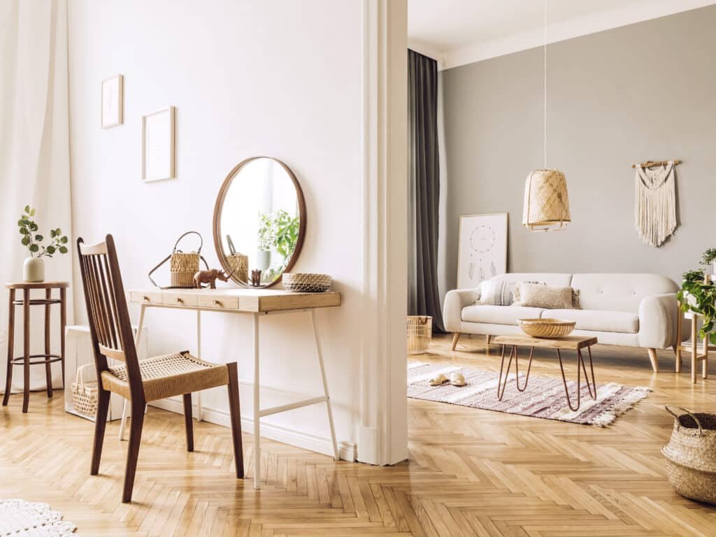 Optimiser chaque m² de votre intérieur. 1 un intérieur optimiser et lumineux mêlant bois, rotin et textiles naturels dans une ambiance bohème et scandinave